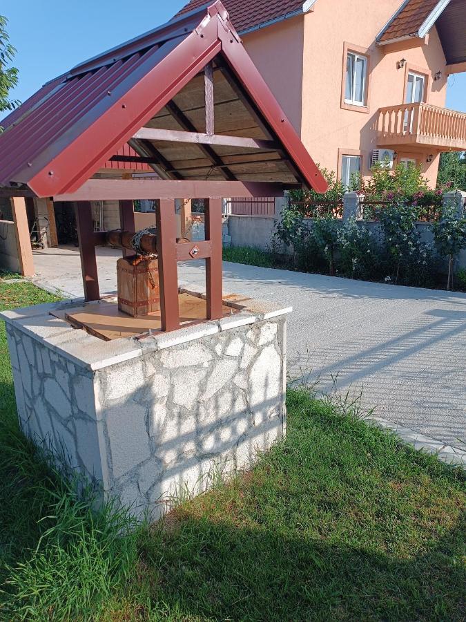 Calm Nest Lägenhet Nikšić Exteriör bild